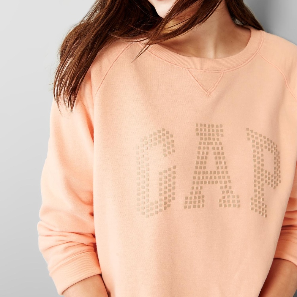 Gap Peach Raglan Sleeve Logo Sweatshirt (EUC}